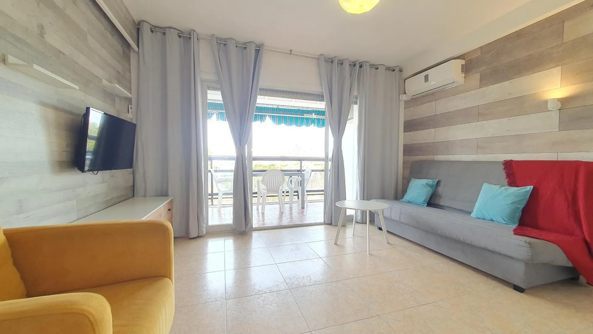 Salou Playa Centro P6公寓